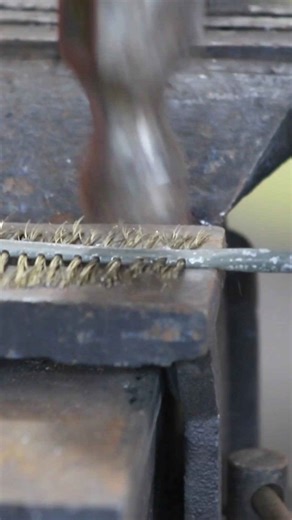 Amazing wire brush for drill! DIY