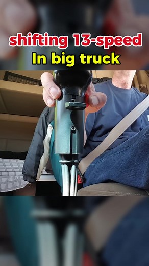 How to Shift a 13 Speed Transmission in a Semi Truck