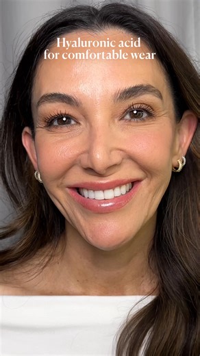 Pores, fine lines, imperfections? Instantly blurred. Keep it that way all day with iconic powder that sets makeup for 16HRs. | Laura Mercier | Facebook