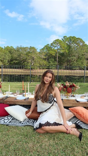 Marissa Layne Lawrence on Instagram: "I’m so excited to be a part of the very first 12 Days of Concierge Cosmetics Christmas ♥️ I’m giving away ONE BBL + MOXI treatment — my go-to combo. This treatment has completely changed my skin and honestly boosted my confidence too 🫶 Self-care has been such a gift to me, and I really wanted to help someone else experience the gift of good skin this Christmas ✨ To Enter: 🎄 Follow @conciergecosmetics 🎄 Tag a friend 🎄 Share this post to your story 🎄 Comm