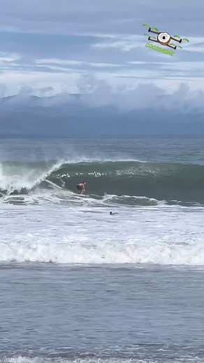Surf report/ surf channel • • @coco.drone_pavones_surf | Rodiney Rodriguez