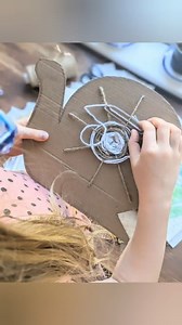 Snail Shell Weaving craft 🐌 We often come back to our weaving activities and as we have seen a lot of rain over the last weeks we have also noticed a few of these little fellas turning up again! A shell makes the perfect weaving board! Made using recycled materials - cardboard and twine, you can use lots of things to weave through the shell; cotton material, natural loose pieces such as flowers and loose leaves or even wool! Don't forget to make your own shuttle to help little hands! We are for
