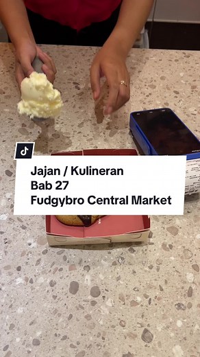 Review Cookie Bomb di Fudgybro Central Market - Harga, Rasanya Enak!