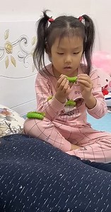 To be honest, who can accept such a little padded jacket.🤣🤣🤣#funny #memes #meme #funnymemes #lol #dankmemes #comedy #fun #love | Josiah Glass