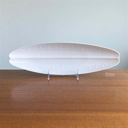 Rosenthal Tapio Wirkkala Oblong Leaf Platter White Porcelain Serving Dish Germany 14 1/4" // Condition: Small Edge Fleabite on One End - Etsy