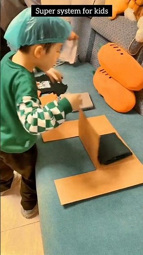 Cardboard for folding clothes