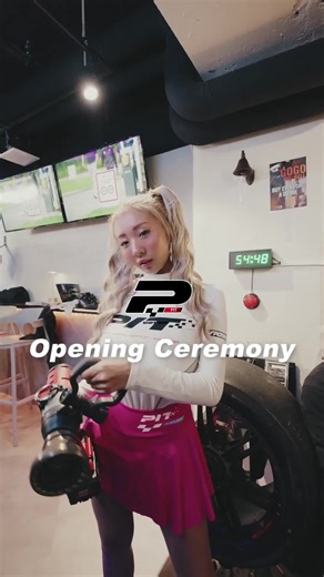 🏁 PIT BAR in Akasaka 🏁 PIT BARのオープニングイベントは、多くの車好きの方や車のオーナーさんたちにもご参加いただき、とても熱量の高い夜となりました✨ シミュレーターでの本気の走り、自然と生まれる車トーク、 初対面同士でも一気に距離が縮まる空気感。 PIT BARが目指す“走りを軸に人がつながる場所”として、最高のスタートになりました🏎️ PIT BARでは、 🍸 車をイメージしたオリジナルカクテル 🎮 本格レーシングシミュレーター 🔧 ピットストップ体験（タイヤ脱着） 🎤 カラオケ など、飲むだけでは終わらない、体験型のコンテンツを楽しめます。 ひとりでも、友人とでも。走って、語って、乾杯して。 赤坂の夜を、少し特別なものに⭐️ 📍 PIT BAR 東京都港区赤坂3-9-4 地下一階 🚉 赤坂見附駅 徒歩30秒 ぜひ一度、遊びに来てください🏎️🍸 ⸻ 🏁 PIT BAR｜Motorsports Night in Akasaka 🏁 Our opening event at PIT BAR brought together car e