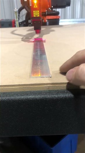 Robot Laser Seam Tracking System