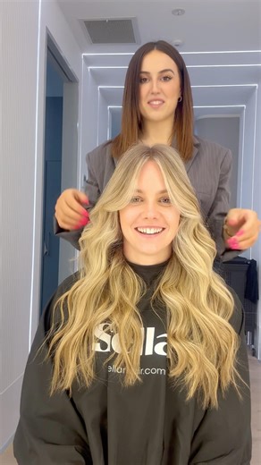 How to - BEACHY WAVES TUTORIAL. Creating waves with a straightener 💁🏼‍♀️ #hairtutorial