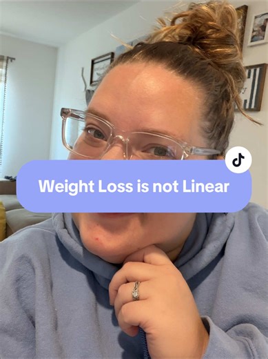 Weight 👏🏻 loss 👏🏻 is 👏🏻 not 👏🏻 linear! #weightloss #overweight #greekyogurtonmyspoon #breakfastmusings #weightlossisnotlinear