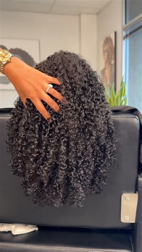 Aida Techilo | Atlanta, Ga on Instagram: "The right product and technique is key to amazing curls Extensions: kinky curly bundles Available on www.studiotechilo.com"