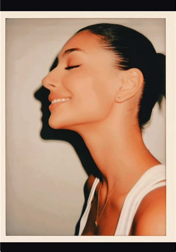 Captivating Modeling with Desert Rose 🌹