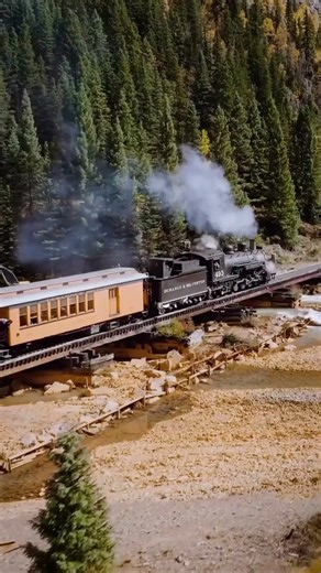 Fall Roundtrip Silverton Train | Visit Durango