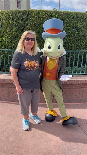 3.6K views · 113 reactions | Jiminy Cricket with me at Hollywood | Magicparkmemories | Facebook