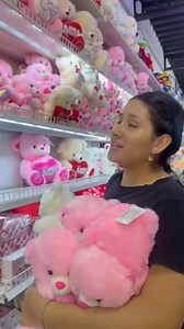 Peluches por mayor #fabricantes #de #peluches #Hermosos #para #el #diadelamadre #Llevatelo #para #que #PUEDAS #hacer #detallesbonitos #atu #mamafeliz #AlPorMayorYMenor #PreciosEspeciales #tendecias #viralreelsfacebook | Tienda Física Beatriz