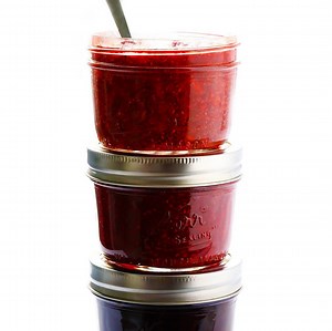 Have you ever tried making chia seed jam? It's super easy to make with any fresh or frozen juicy fruit, it tastes so fresh and real, and it's SO much healthier than traditional jams (that are usually packed with added sugars). RECIPE: https://www.gimmesomeoven.com/10-minute-chia-seed-jam/ | Gimme Some Oven