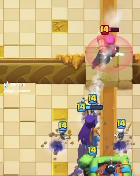 Piggy Moments1 #clashroyale