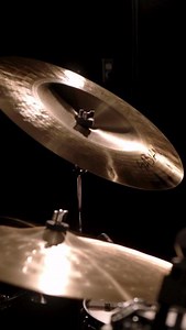 Despite a massive presence, the HHX Wide Lip China is quite controllable and capable of riding or crashing. Its striking profile creates a dark, musical, metallic shimmer with ample volume potential. Like all Vault Drops, the 22" HHX Wide Lip China is here for a limited time only. | SABIAN
