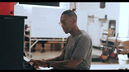 The story of Raphael Saadiq, told by the man himself ✨ No Bandwidth! is an intimate, one-man show spanning 30 years of music across three acts. Saadiq has a whole night of hits wrapped up with storytelling, soul, and brand-new orchestrations. See it live at Taft Theatre on Friday, October 10. Visit tafttheatre.org for more info. | Taft Theatre