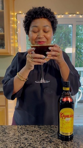 @kahlua makes for the perfect espresso martini, the holiday cocktail that’s all the rage this year! #KahluaPartner⁠ –⁠ #VideoDescription - Anela and a friend mix up some espresso martinis with @kahlua together! ⁠ –⁠ #CoffeeLovers #Cocktails #HolidayDrinks | Feed The Malik