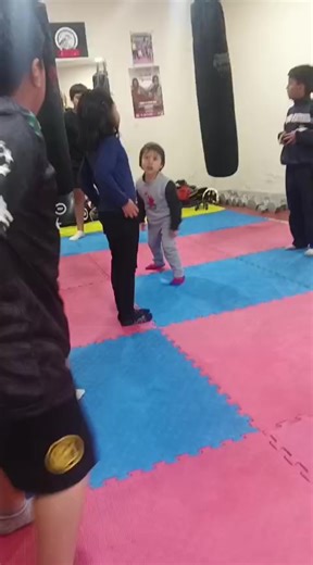 ##Aguila #negra #Otavalo no soy el mejor y peor aun digo soy mejor que nadie lo que si hago las cosas con amor con el corazón oss águilas negras Otavalo ahora ya más equipado les hace la cordial envitacion a sus instalaciones para que realice lo que desee bajar de peso musculacion tonificar #aprender #defensa aprender de @s @s en su nueva también estamos ubicados en Quito calle seis de Diciembre y José Correa bajo la cevicheria la yapa y por el sur sector la Martha Bucaran.