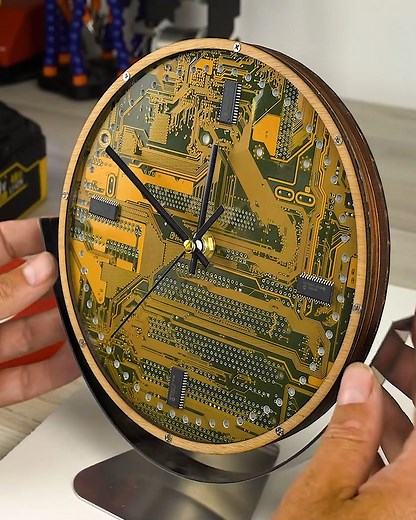 423K views · 910 reactions | DIY Clock using a Motherboard | DIY & Crafts | Facebook