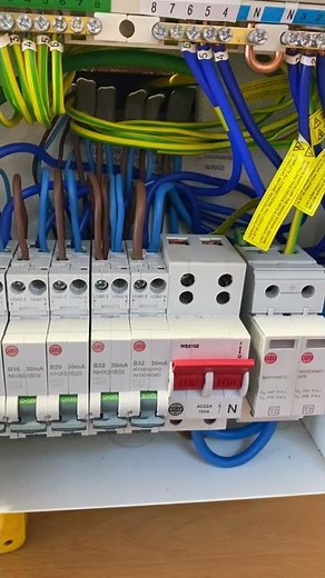 What’s Inside my Fuse Box 👀 - Consumer Unit - AFDD