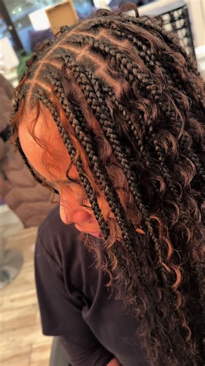 🍂 Fall boho flow 🍂 Messy, dreamy, and full of texture — your new favorite braid style is here. #BohoBraids #FallInspiredBraids #BostonBraids #BostonBased