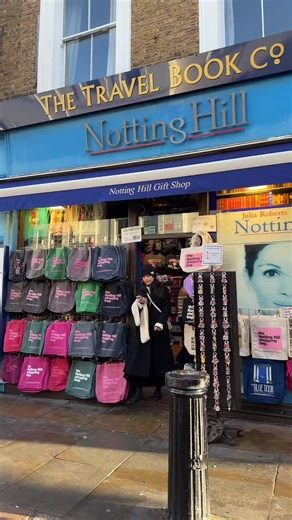 Celebrating Julia Roberts and Hugh Grant's Iconic Moment