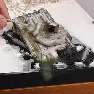 Winter Ice Break-in T-34 Tank Diorama | DIY & Crafts