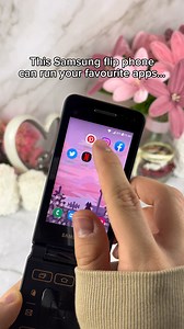 i wish people were still using flip phones🥲 #retro #flipphone #2000s #keitai #y2k #y2ktech | VintagePhones