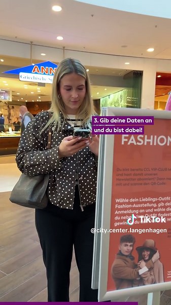Schon euren Lieblingslook entdeckt? 🧥🤎 Bei unseren Fashion Weeks könnt ihr nicht nur jede Menge Herbstmode entdecken, sondern auch mit etwas Glück ein komplettes Outfit gewinnen! Wie das funktioniert und was ihr dafür tun müsst, erklären wir euch in unserem Video. 👀 Also: Augen auf bei eurem nächsten Besuch im CCL und schaut euch die verschiedenen Figuren der statischen Modenschau ganz genau an. Vielleicht wartet dort schon euer persönlicher Lieblingslook auf euch. 🍀 Alle weiteren Infos und 