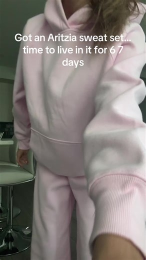 Aritzia sweat set #fyp #07 #relatable #lipsync #aritzia | aritzia sweat sets