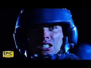The Klendathu Invasion Starts… And Everything Goes Wrong | Starship Troopers | Best Action Scene