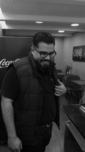 Amiri's Kitchen | Plot Twist: Der Chef ist neu 👀😂 #comedyreels #orientalkitchen #foodcomedy #stuttgart #foodlover | Instagram