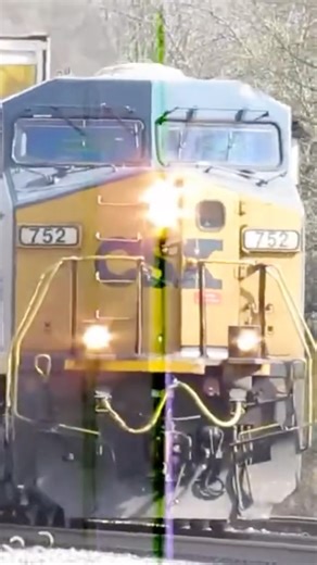 CSX Intermodal Double Stack Train from Lodi, Ohio with 752 4/6/2020 #shorts #csx #train #railroad