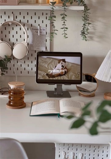 Tips for a Clean and Organized Desk Setup