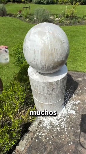 La forma más fácil de limpiar siglos de suciedad y musgo de la piedra 🪦