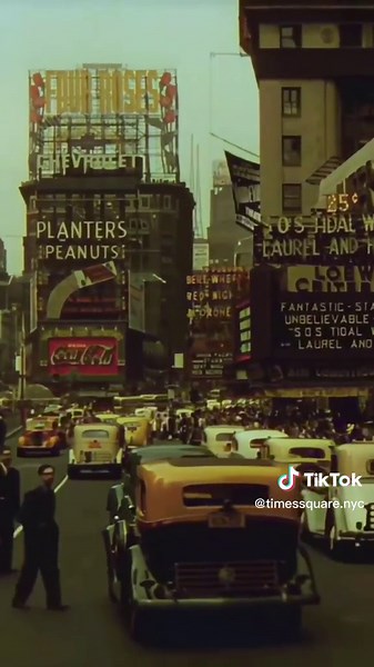 Throwback Thursday: Summer of 1939 in Times Square, New York City