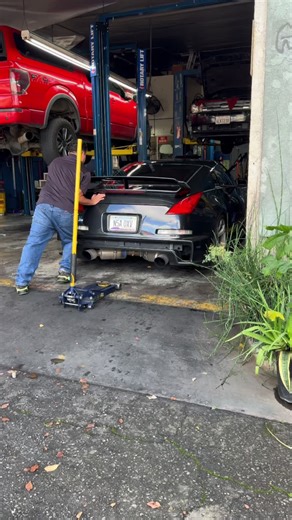 ¿Cambiar el aceite tú mismo o en un taller?