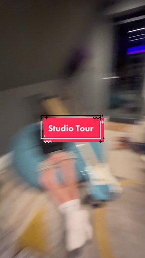 Someone tell the child he can stop doing that now #fyp #foryou #foryoupage #tour #housesoftiktok #officialsplitsecond