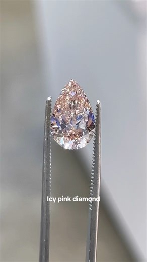 Colourful #diamonds and colour gemstones 💕