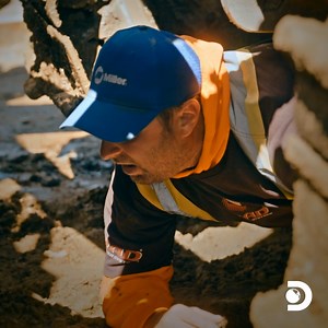 621K views · 6.6K reactions | When your blade has a crack, but the gold waits for no one.  #GoldRush starts in ONE HOUR on Discovery! | Gold Rush | Facebook