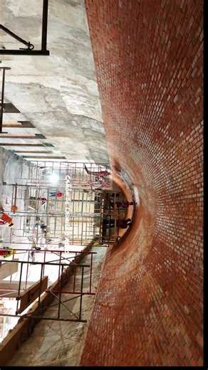 Construcción de una Bóveda de Cañón de Ladrillo