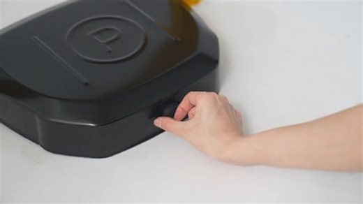 Elektrisch Parkplatzsperre Faltbar Parkplatz Schloss Automatik Klappbar Parksperre mit Fernbedienungen Automatische Parkplatzsperre mit Alarm Funktion Ferngesteuerter Parkschloss 180° Antikollision