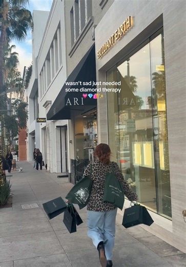 Welcome to our new Brilliant Earth showroom in Beverly Hills. We’re delighted you’re here. 💎 #fyp #beverlyhills #brilliantearth