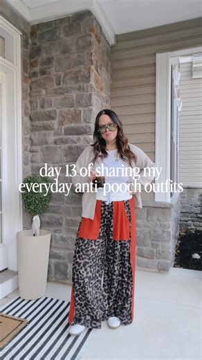 these pants?! are we kidding?! I’ll be living in them.. #antipooch #ootd