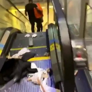 5.3K views · 154 reactions | Chicago mall being looted  | Real Jesse Holguin | Facebook