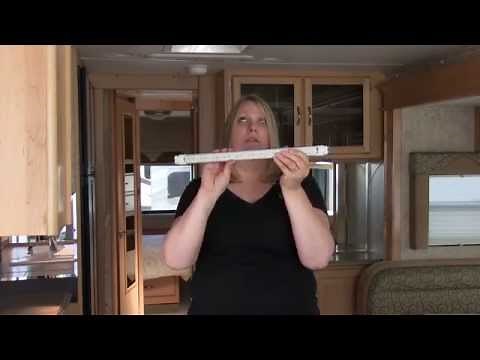 Replace a Fluorescent Tube with a LED Tube