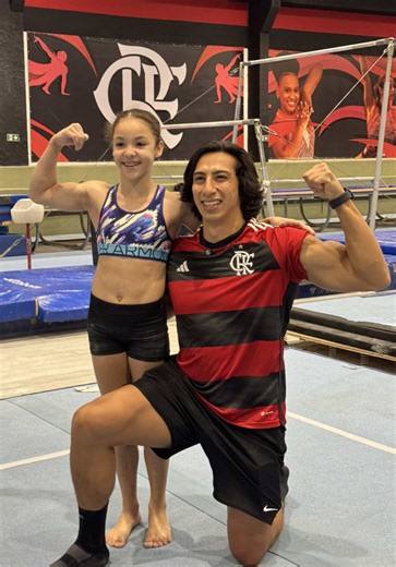 😮Impressionante a facilidade que ela tem! Parabéns Sarah vai ser uma grande ginasta e treinando com apoio do @Flamengo melhor ainda😁❤️🖤 #treino #calistenia #ginástica #flamengo